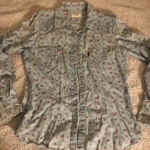 Levi’s floral flannel